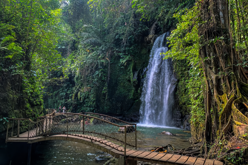 Ulu-Petanu-Waterfall